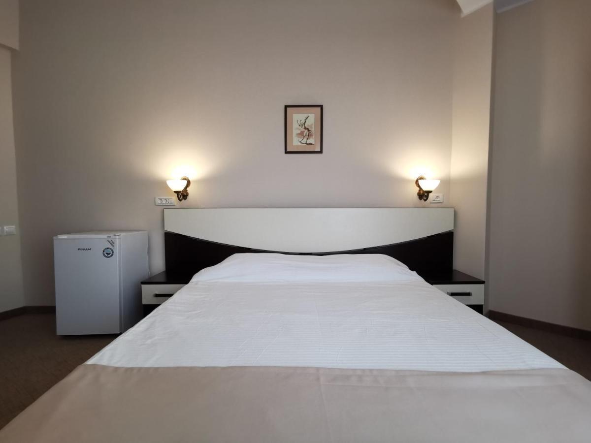 Hotel New Derby Constanta Bagian luar foto